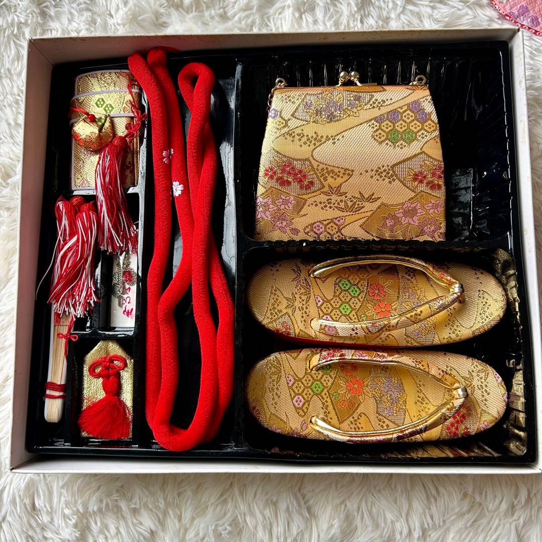 七五三 赤とピンクの花柄着物 作り帯 はこせこセット ７歳