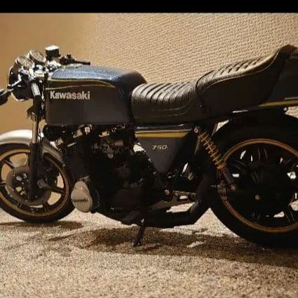 【メル64289です！】1/6 カワサキ 750FX 4気筒modoki