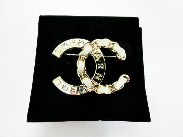 CHANEL シャネル ブローチ B19S ココマーク ラインストーン レザー