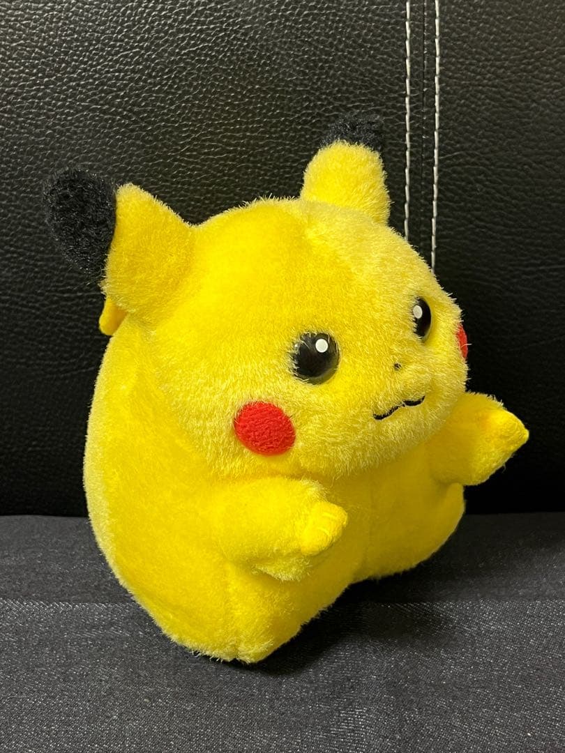 TOMY　初期　ピカチュウ　ぬいぐるみ