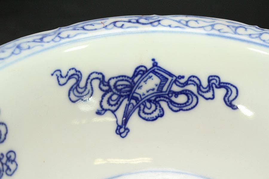 中国美術 珊瑚釉 花蝶紋 瑠璃 遊台 φ15cm 乾隆年製(LC256)