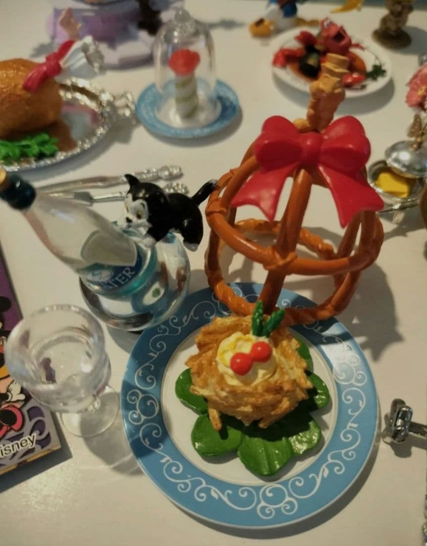 リーメントディズニーキャラクター夢と魔法のレストラン8種セット（破損、欠品あり）