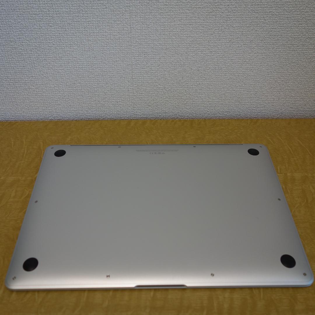 304）MacBook Air 2020　i7/16GB/512GB/13インチ