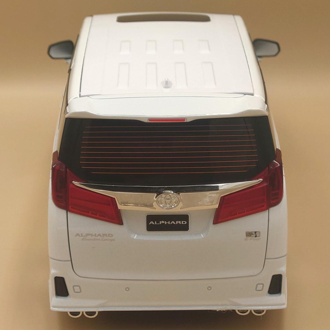 1/18 トヨタ アルファード ホワイト サウンド＆ライト ダイキャストミニカー