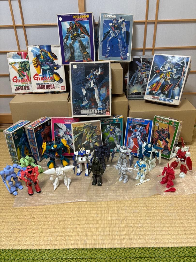 ガンプラ組立済み14点セット　（昭和ジャンク品）