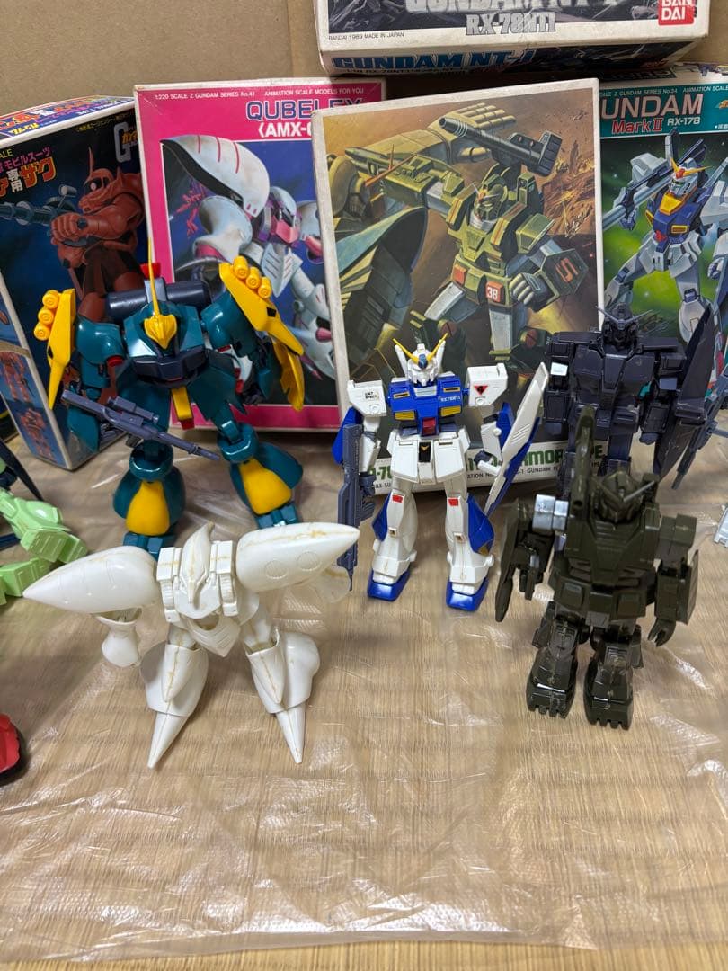 ガンプラ組立済み14点セット　（昭和ジャンク品）