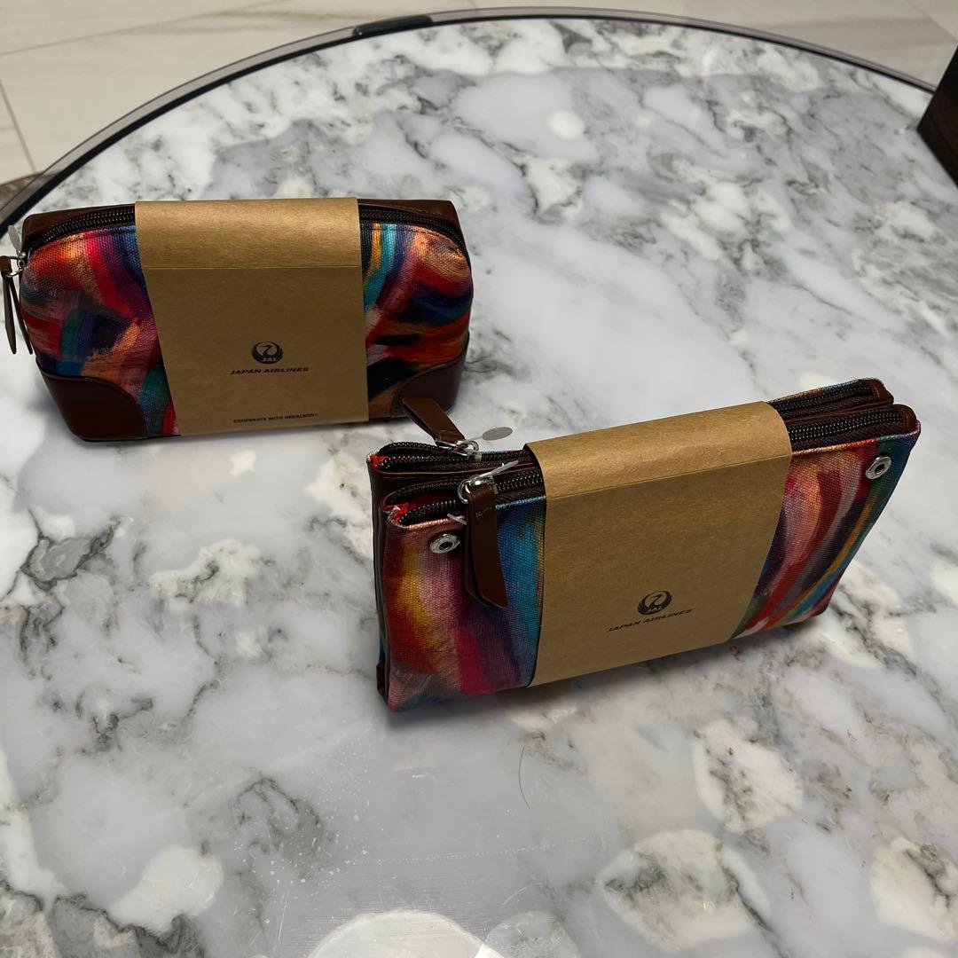 未開封　JAPAN AIRLINES ファーストクラス　トラベルポーチ 4個
