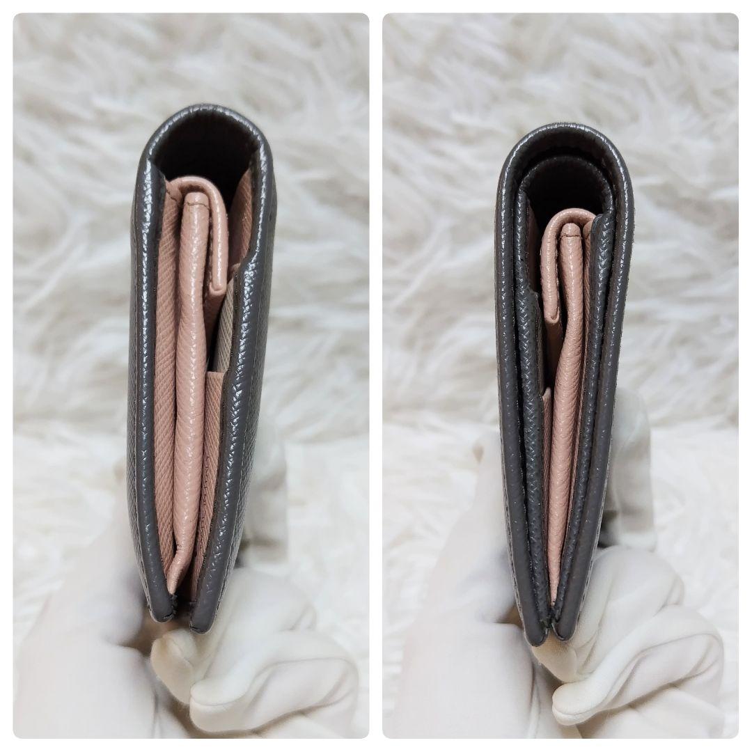 レア美品✨プラダ◇マルチカラー二つ折り財布　サフィアーノシルバー金具グレーピンク