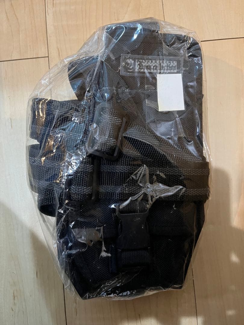 未使用　BIOHAZARD レオン アサルトレッグバッグ　バイオハザード4