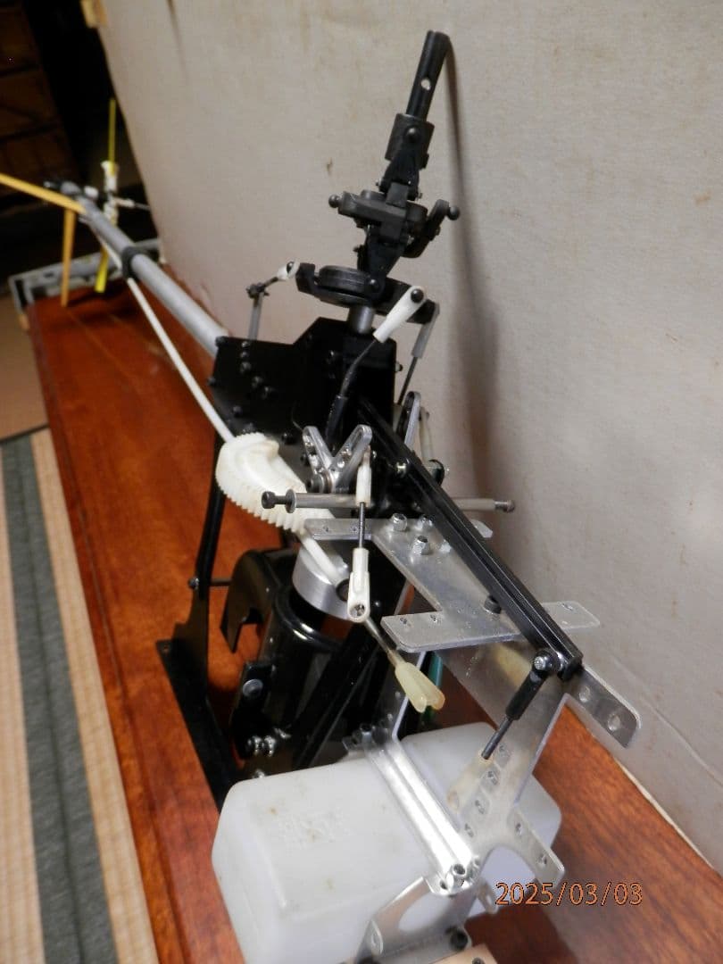 ラジコンヘリ カルト製２０バロンMX 組み立て