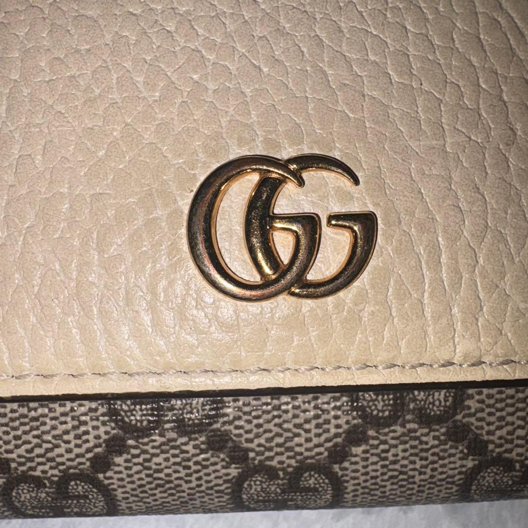 【美品】GUCCI ミディアムウォレット⭐︎白