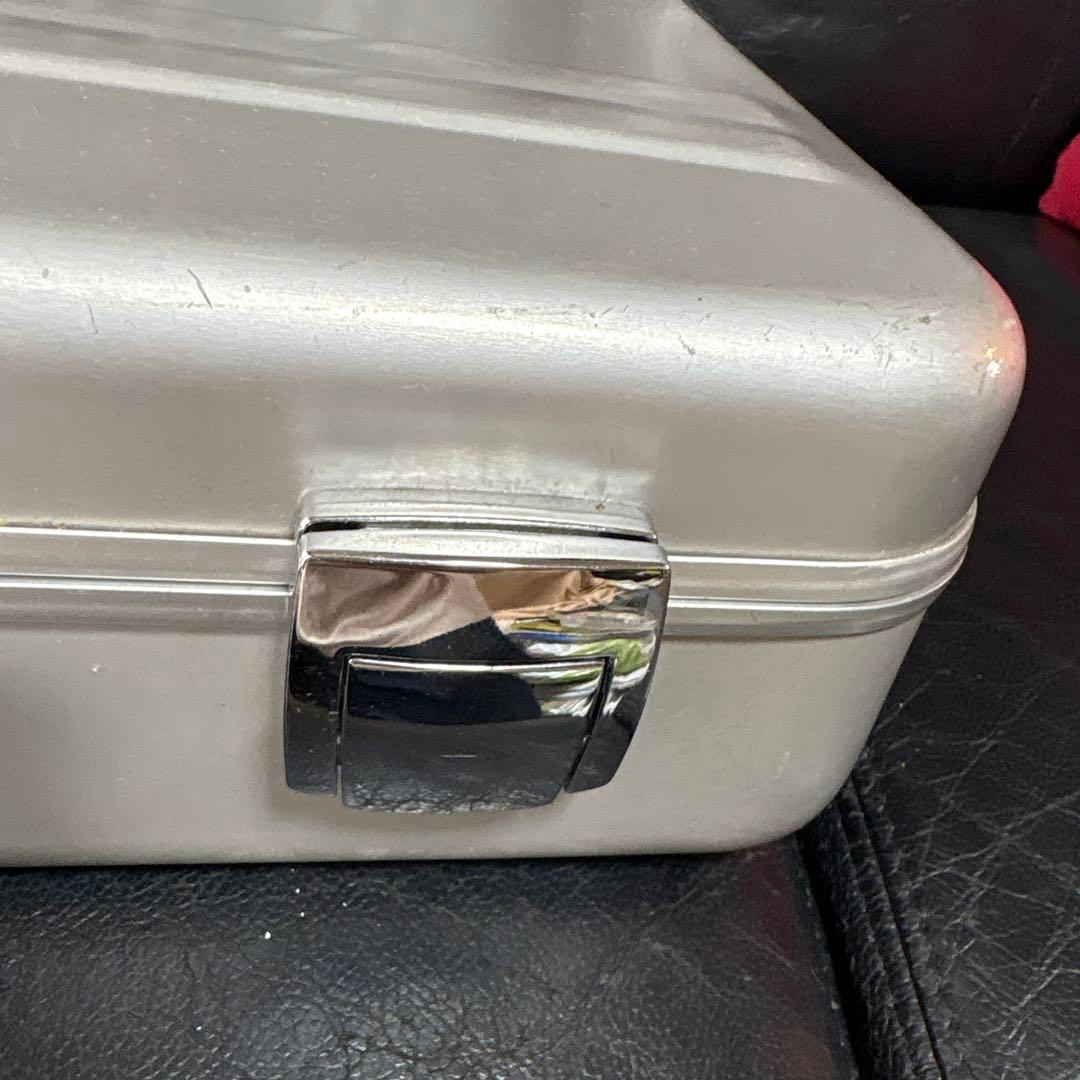 ゼロハリバートンセキュリティケース アルミ シルバー