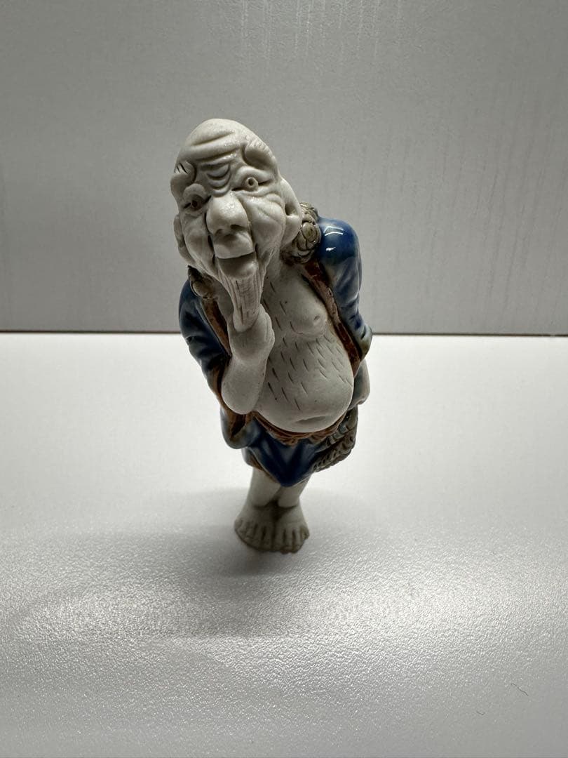 根付　陶器　瑠璃鉄釉鶴仙人根付