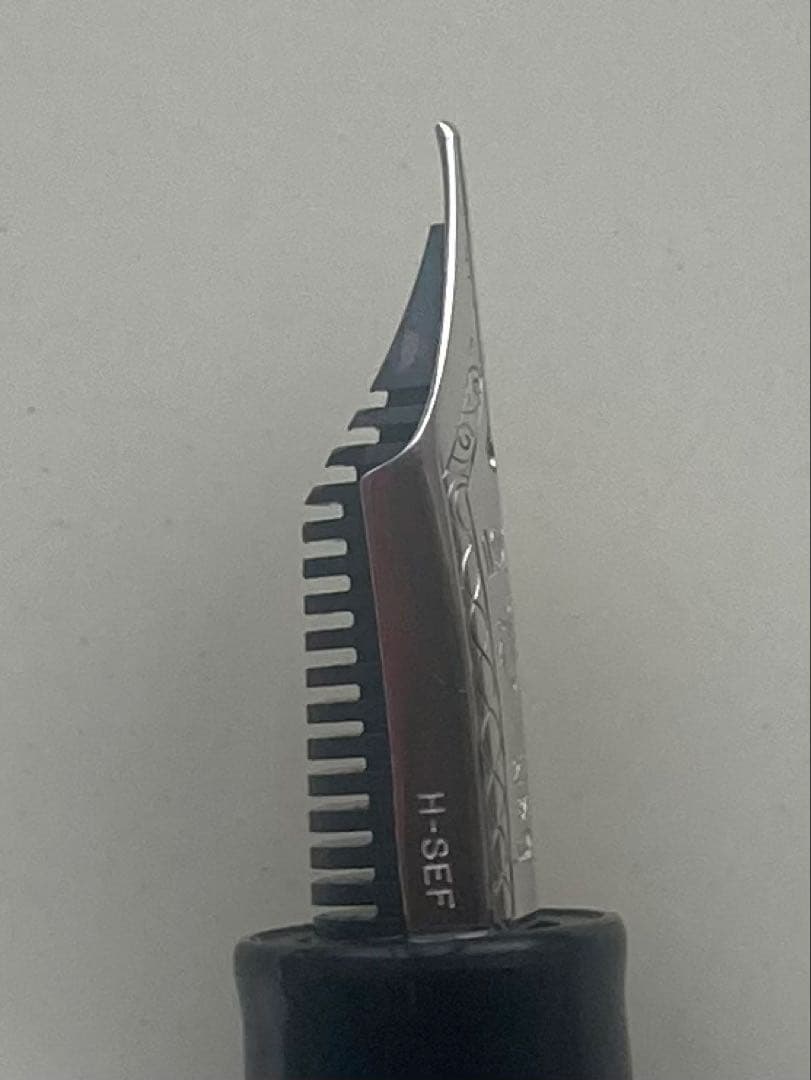 SAILOR 万年筆 プロフェッショナルギア21 細美研ぎ　21金　シルバー