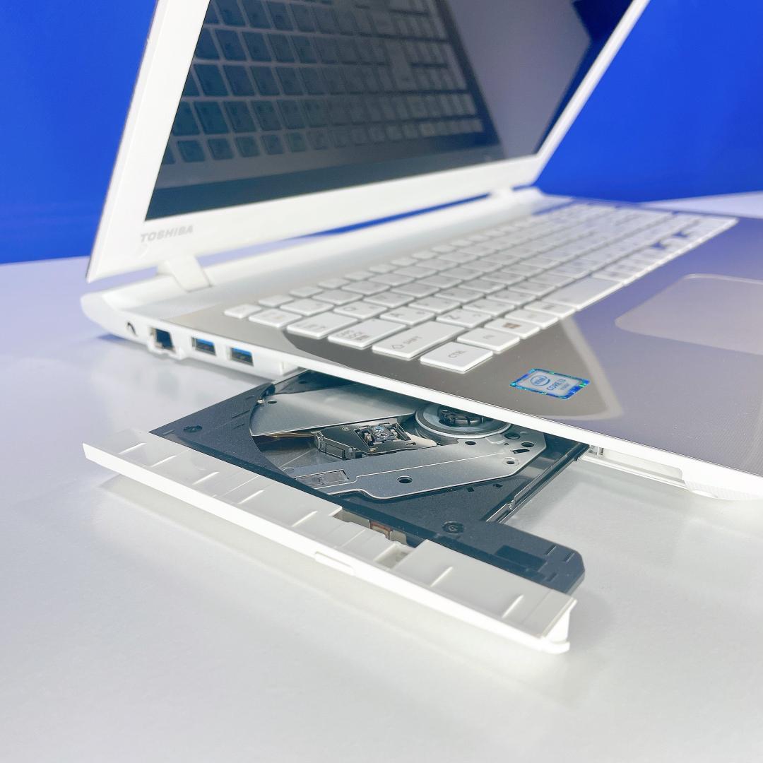 Windows11✨ゴールド✨快速SSDブルーレイ✨東芝 カメラ付ノートPC薄型