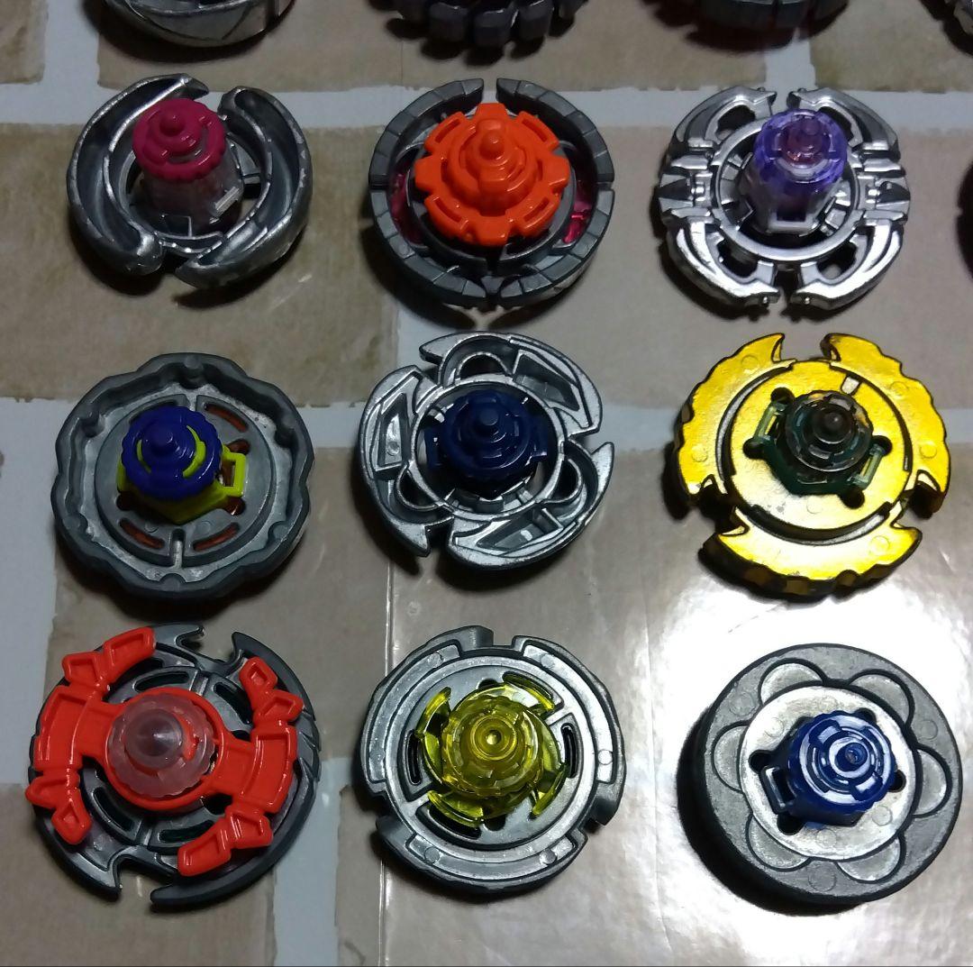 メタルファイトベイブレード　３５個　まとめ売り