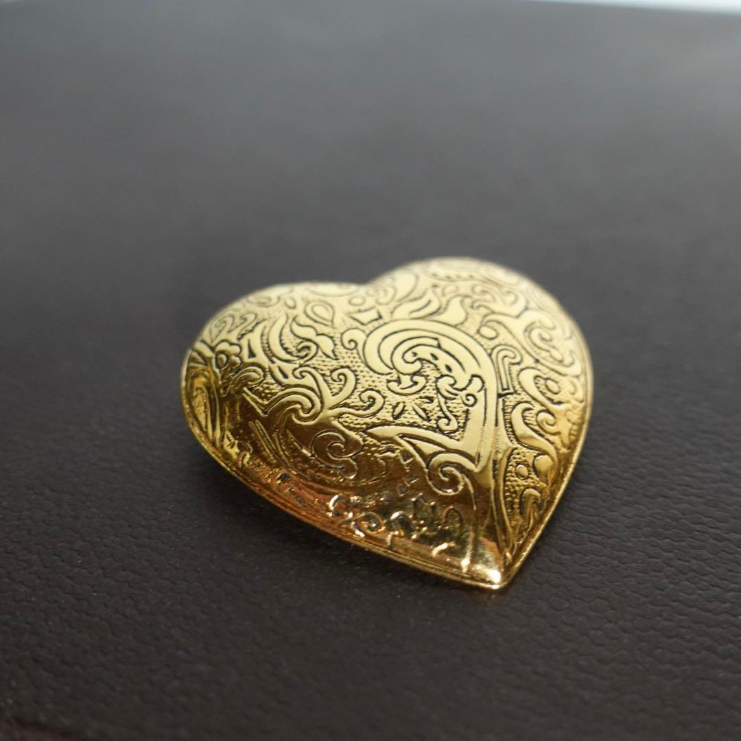 【超美品】イヴサンローラン　ブローチ　ハート　彫刻　ヴィンテージ　ゴールド
