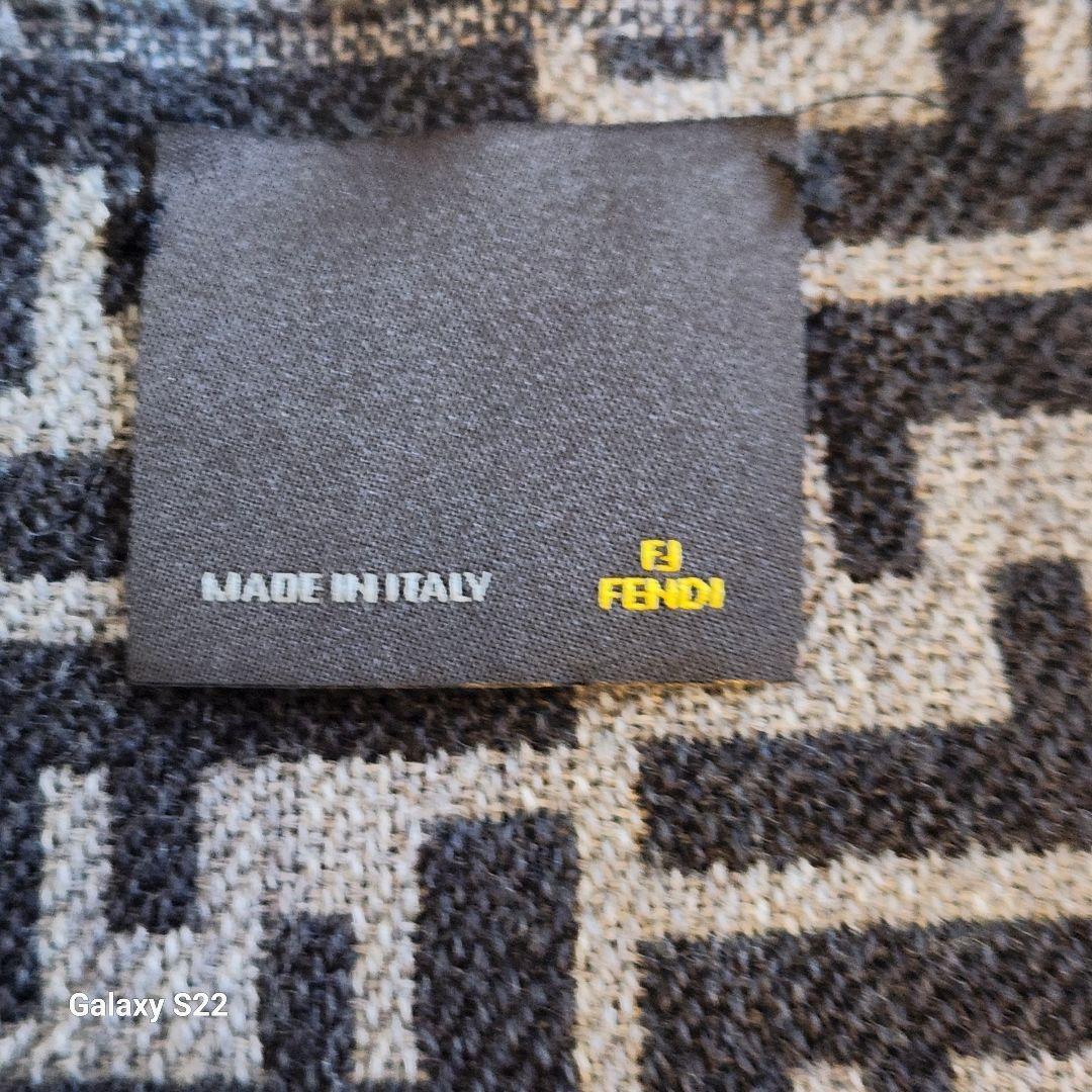 Fendiズッカ柄 ロゴパターン マフラー グレー/ブラック