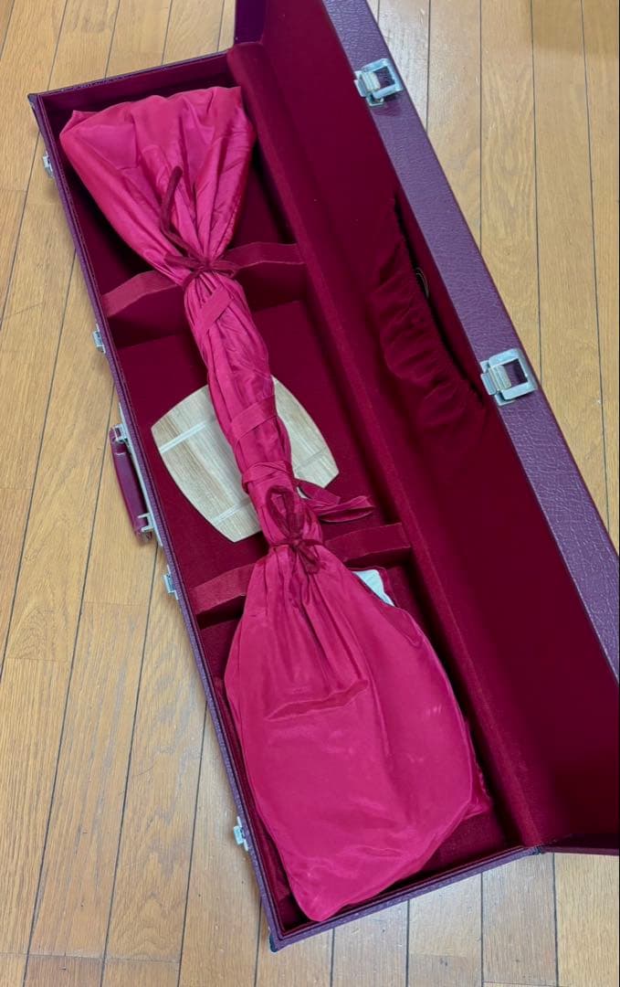 三味線 本体 ハードケース付き 布袋紅 皮破れ有り