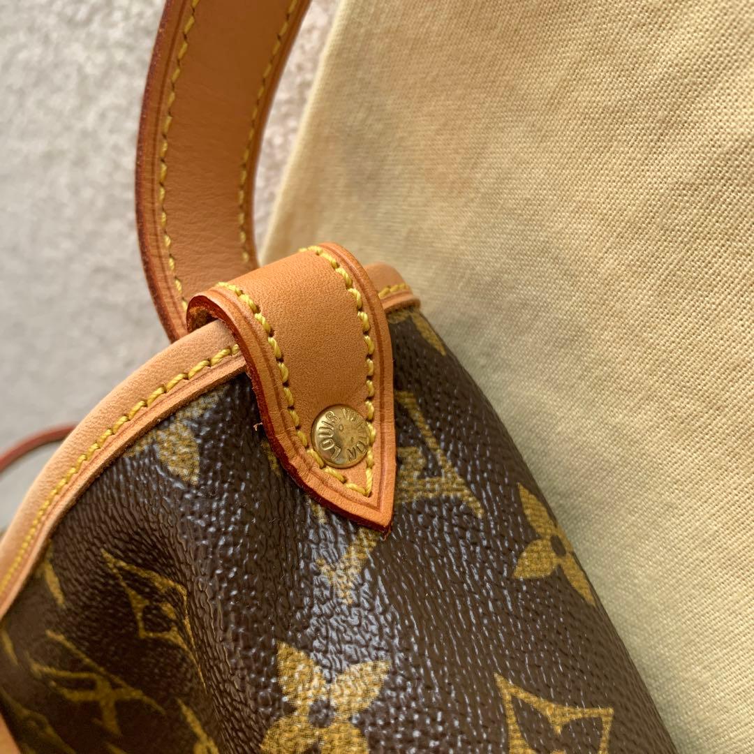 Louis Vuitton ソミュール　モノグラム ショルダーバッグ