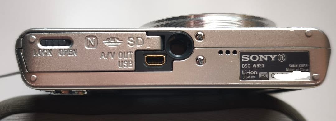 ソニー　SONY 　DSC-W830　 コンパクトデジタルカメラ