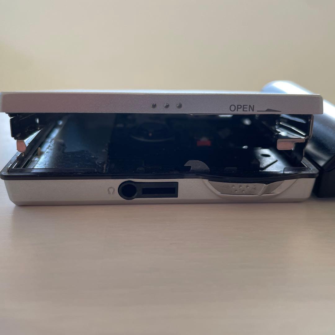 SONY MDウォークマン MZ-E700 動作品　シルバー　新品MD付き