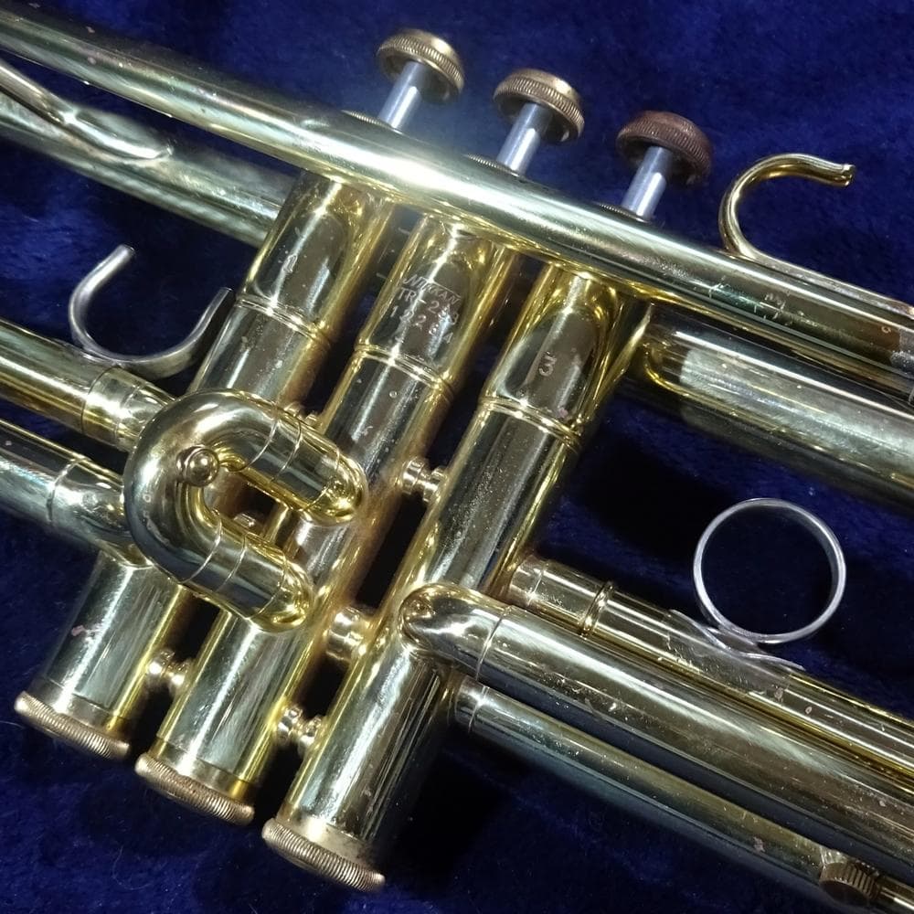 虎牙　YAMAHA YTR-233 リバースモデル 支柱追加