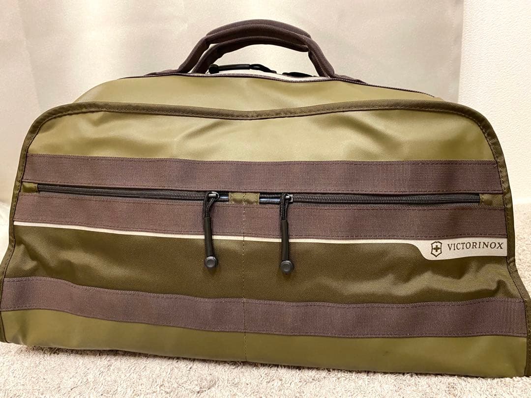 【新春SALE】極美品VICTORINOX ビクトリノックス　ボストンバッグ 緑