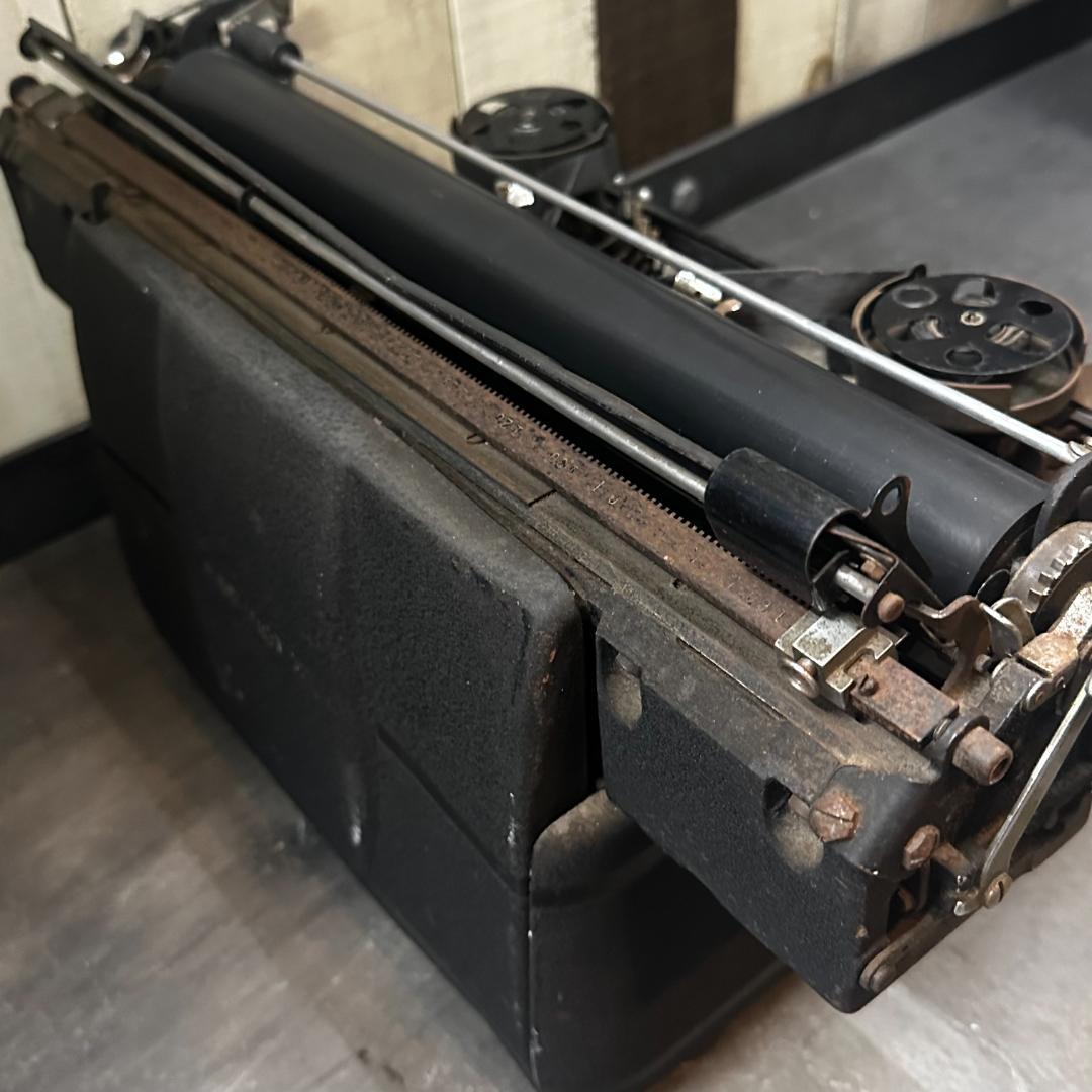 Remington Rand タイプライター Model Seventeen