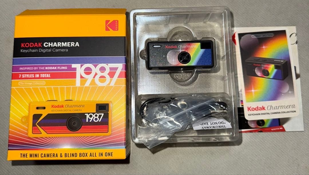 Kodak Charmera 1987年モデル トイカメラ ブラックレインボー