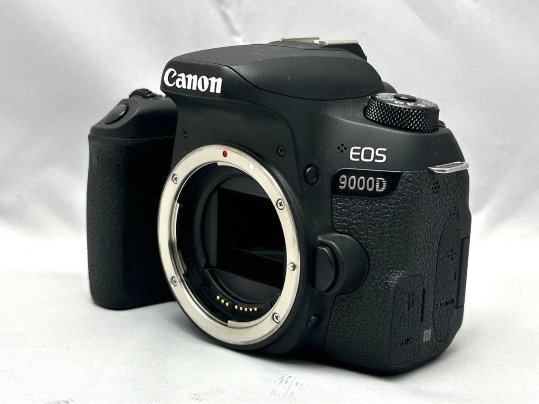 ショット数3,600枚！Canon EOS 9000D ダブルズームレンズキット