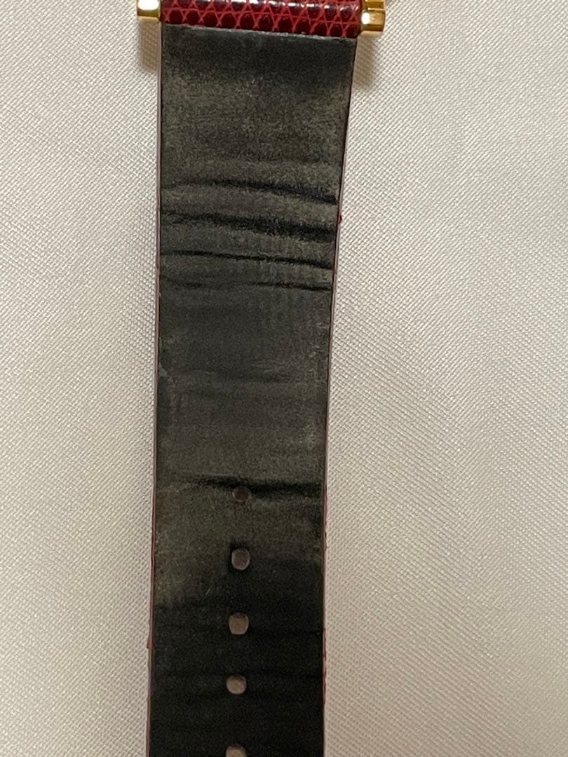 vivienne ヴィヴィアン 腕時計 サークルオーブ　電池切れ　赤