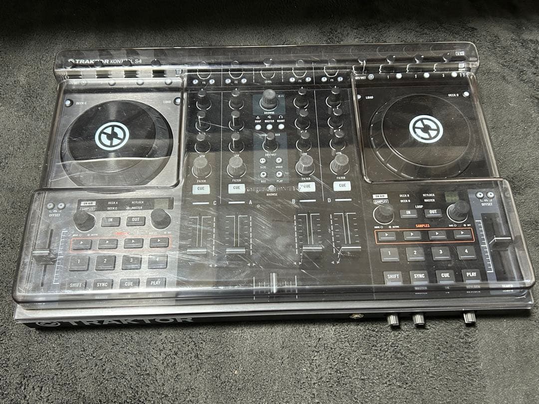 TRAKTOR KONTROL S4 PCDJコントローラー