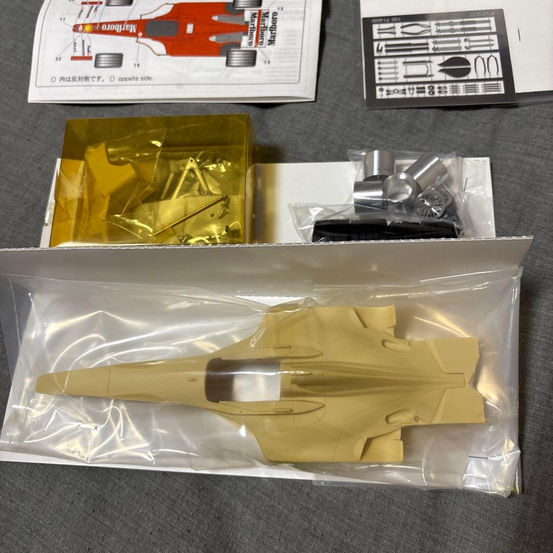 スタジオ27 1/20 レジンキット　フェラーリ　F1-2000 未組立