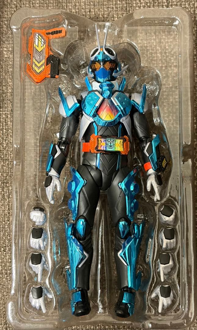 バンダイ S.H.Figuarts 仮面ライダーガッチャード セット