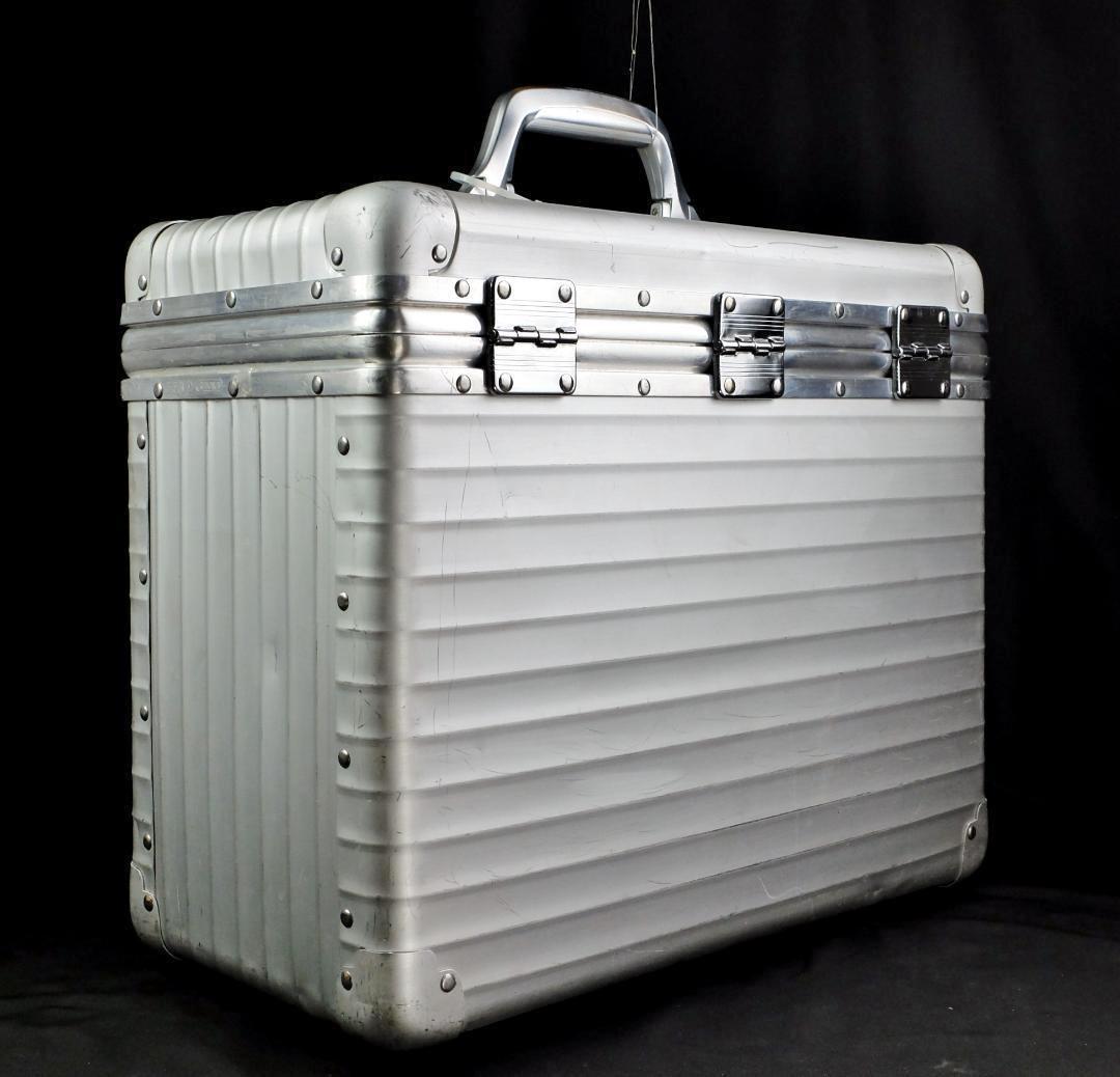 リモワ TOPAS『パイロットケース』アルミニウム（XL）38L（1420）