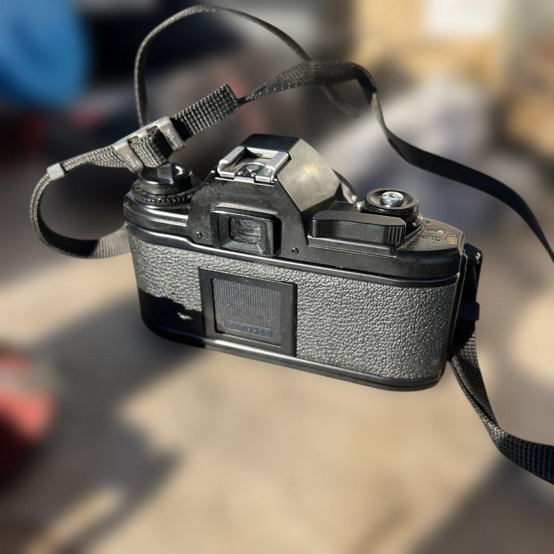Nikon EM フィルムカメラ レンズ付き
