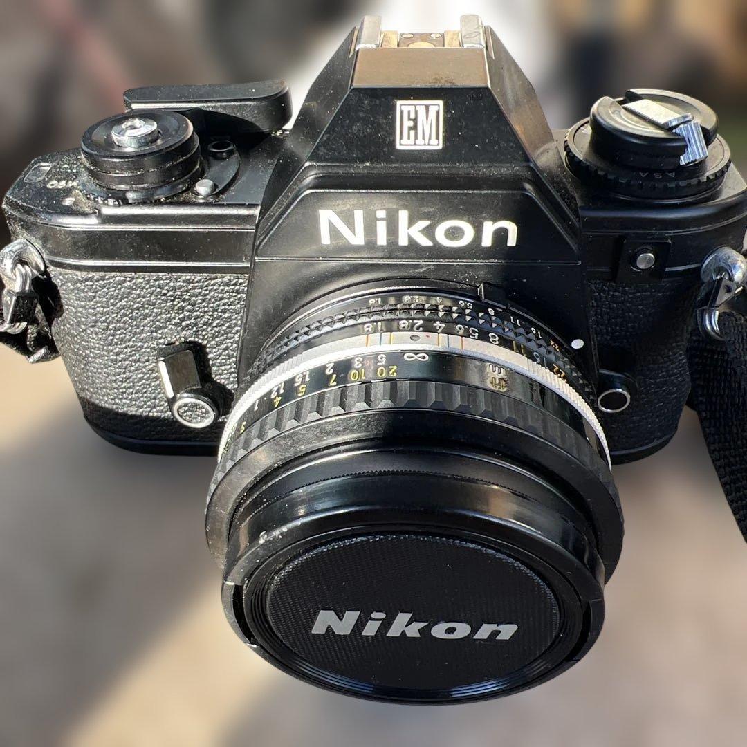 Nikon EM フィルムカメラ レンズ付き