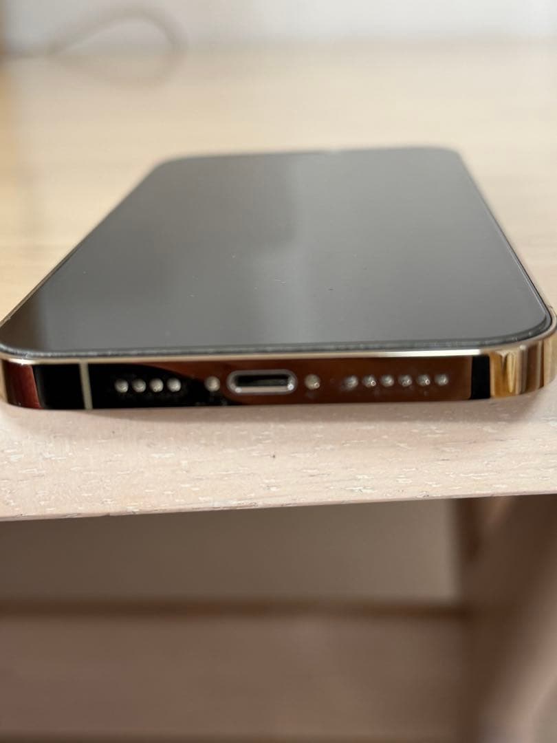 iPhone12promax ゴールド　256GB 美品