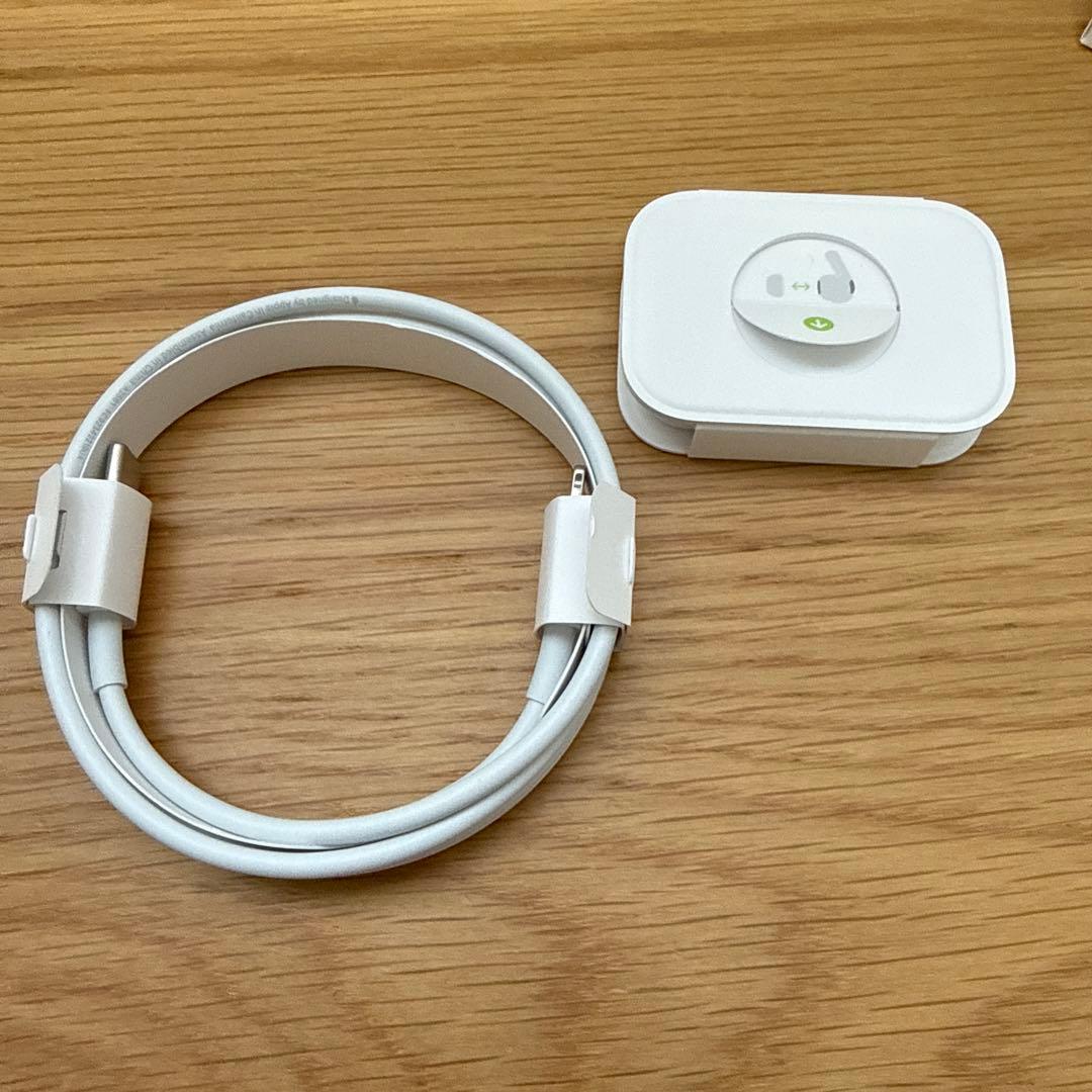 AirPods Pro 第2世代 Lightning充電ケース付きモデル