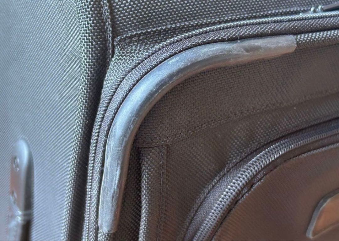 TUMIキャリーケース 2243D4 機内持込み可