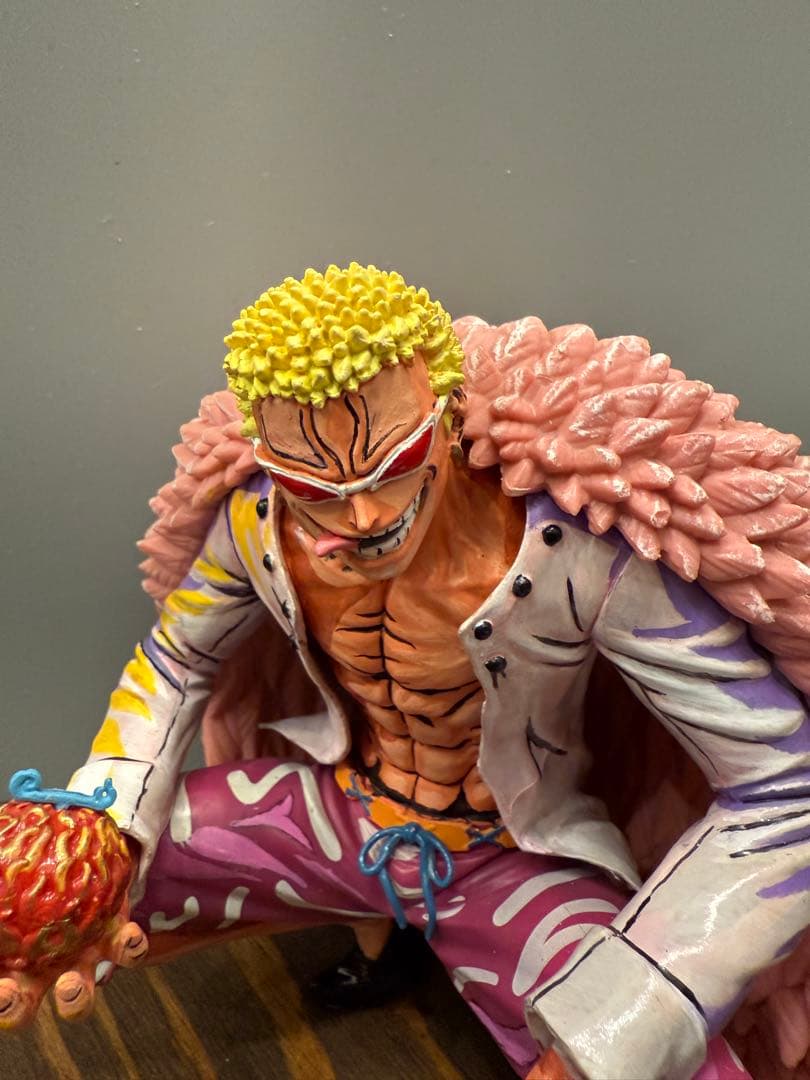 ワンピース　ドフラミンゴ フィギュア