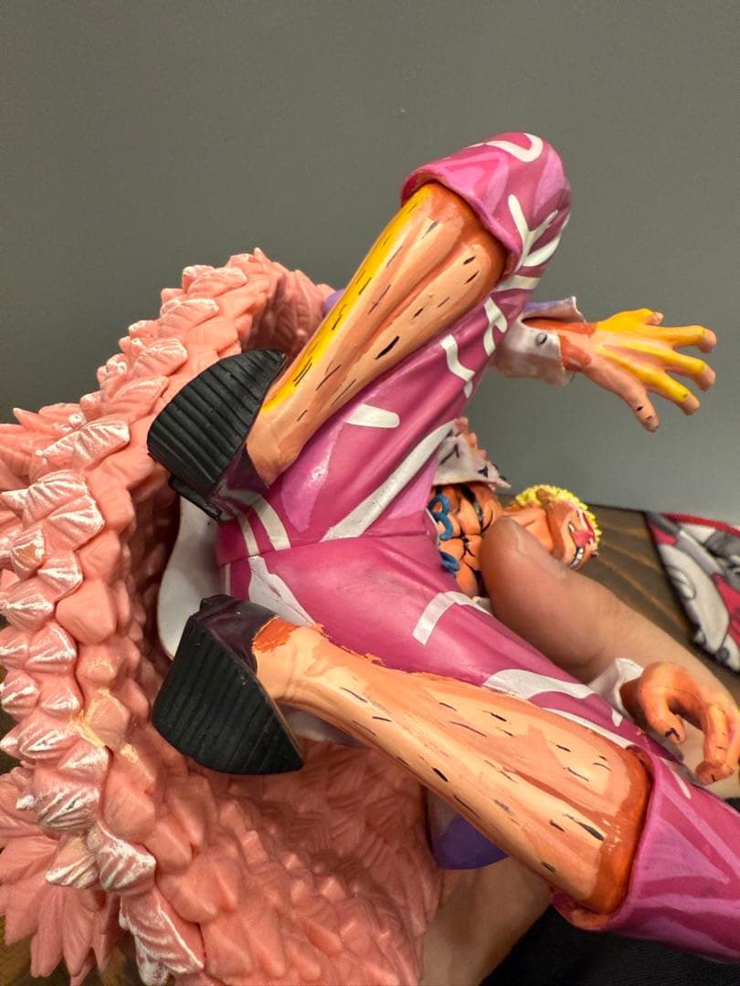 ワンピース　ドフラミンゴ フィギュア