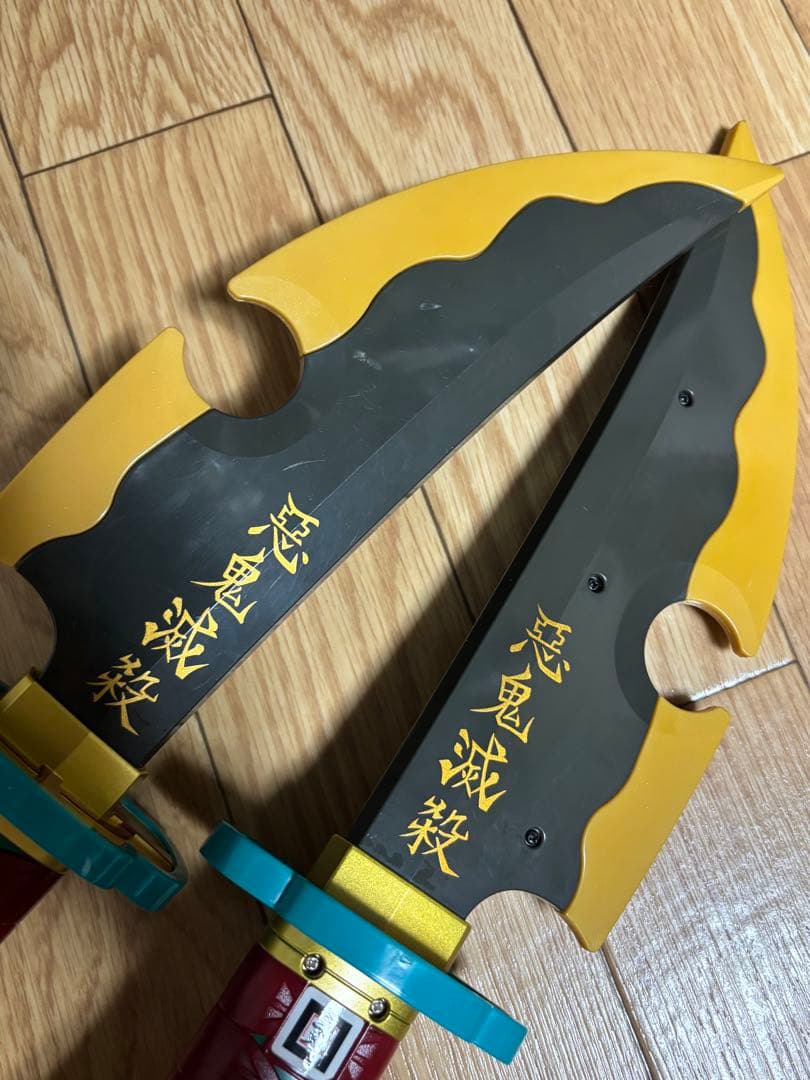 鬼滅の刃宇髄天元　なりきり日輪刀　宇髄　天元　日輪刀