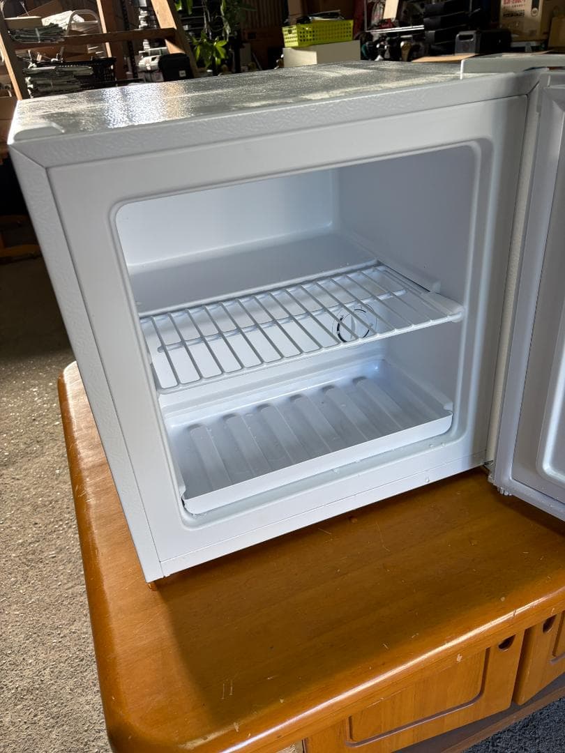 YAMAZEN 電気冷凍庫 31L YF-WU30(W) 2024年製 中古美品