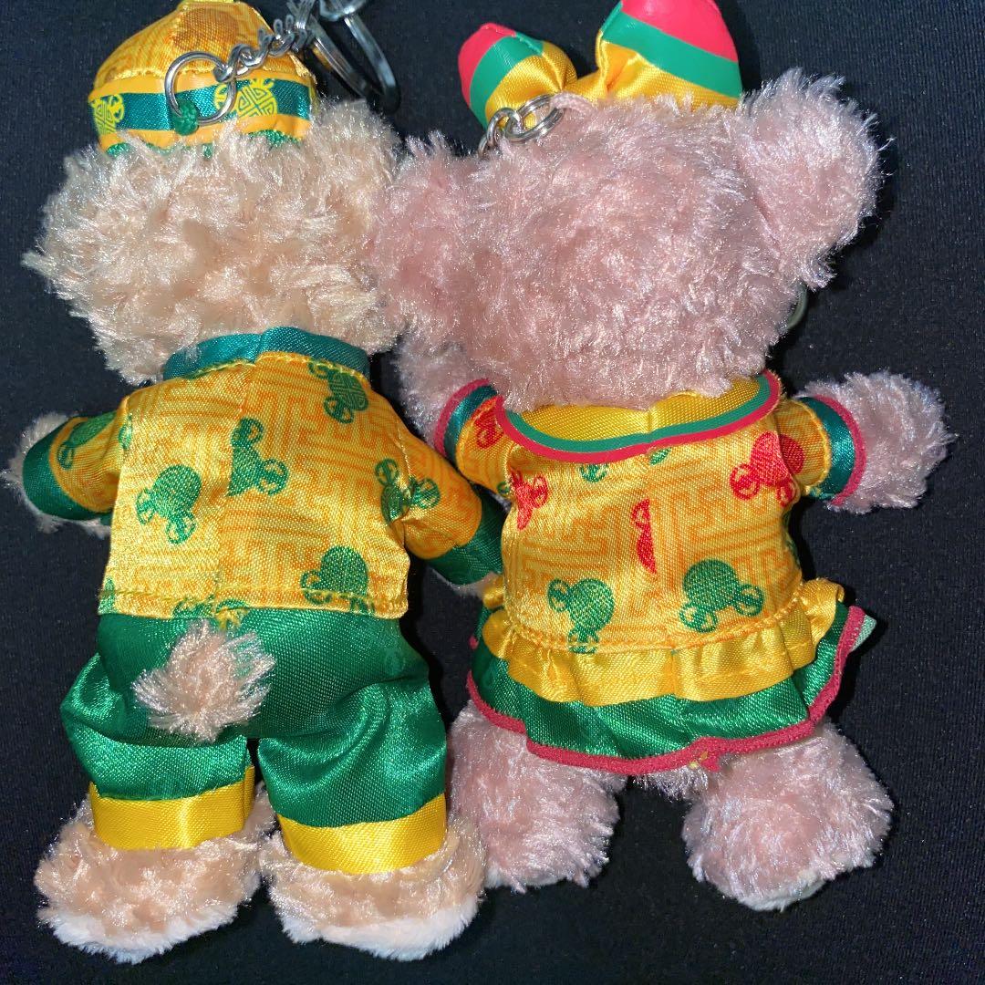 旧正月　ダッフィー シェリーメイ ぬいぐるみバッジ