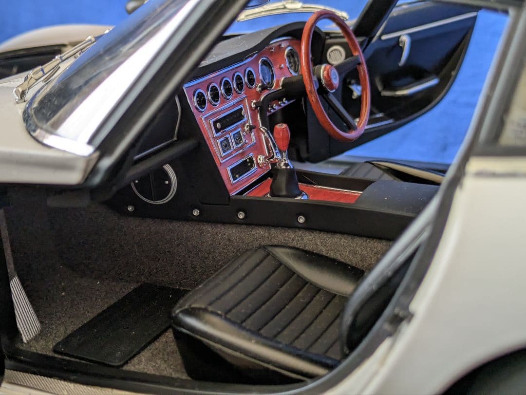 【美品】デアゴスティーニ 1/10 週刊トヨタ 2000GT ホワイト 完成品