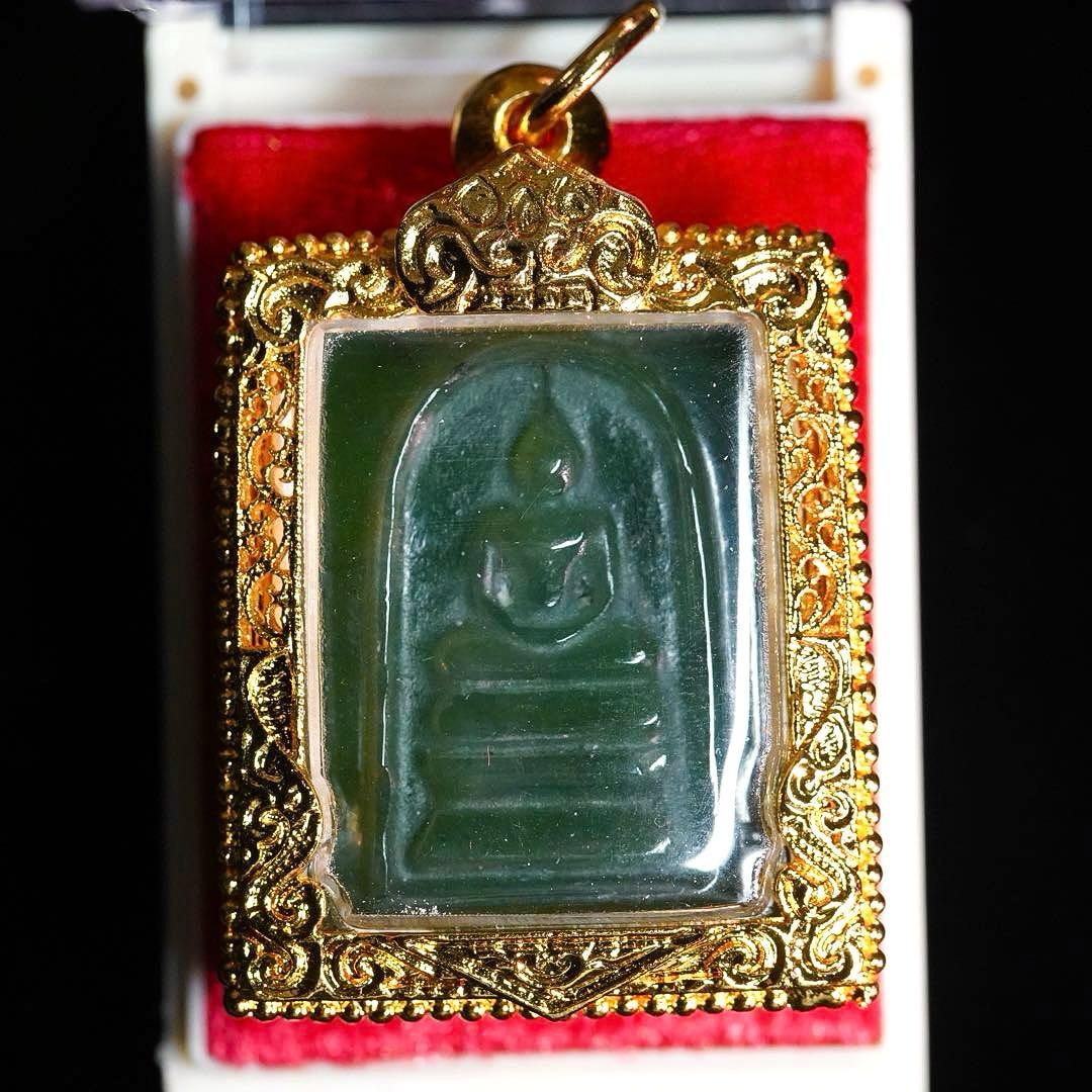 カナダ産翡翠ソムデット　翡翠の父『ルアンポーウィリアン師』　プラクルアン　自信