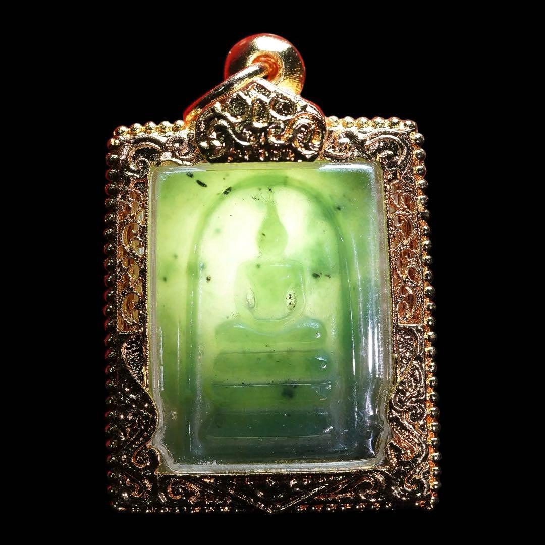 カナダ産翡翠ソムデット　翡翠の父『ルアンポーウィリアン師』　プラクルアン　自信