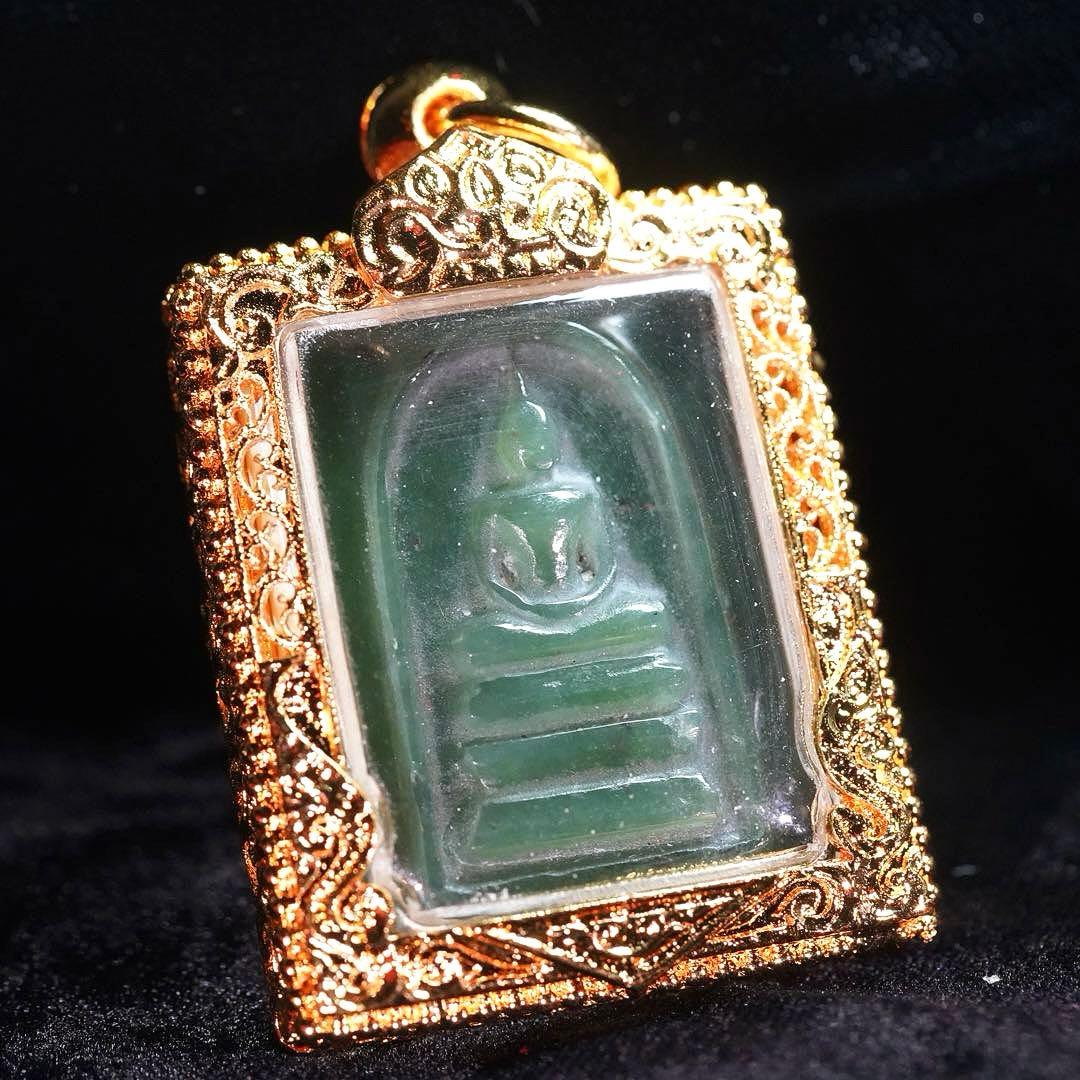 カナダ産翡翠ソムデット　翡翠の父『ルアンポーウィリアン師』　プラクルアン　自信